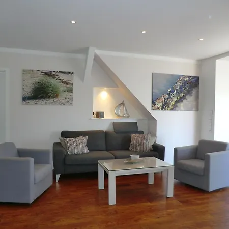 Luxus-penthouse Am Strand, Mit Traum-meerblick, Dachterrasse Und Sauna Apartmán